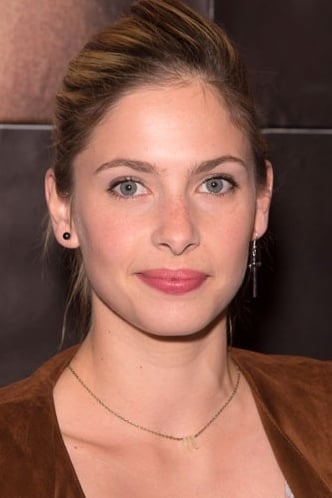 تصویر هنرمند Chloé Coulloud