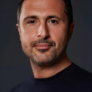 تصویر هنرمند Bülent Tapıcı