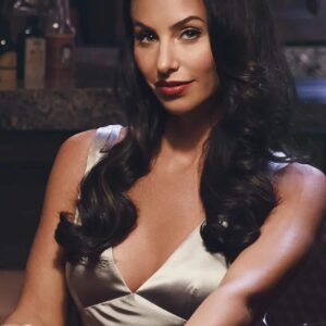 تصویر هنرمند Molly Bloom