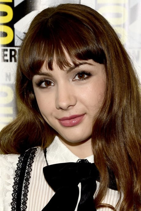 تصویر هنرمند Hannah Marks