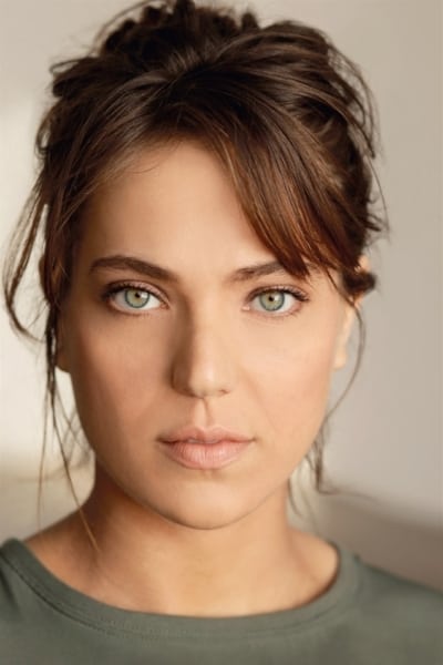 تصویر هنرمند Madeleine Woolner