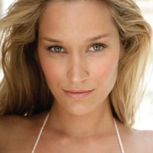 تصویر هنرمند Brooke Johnston