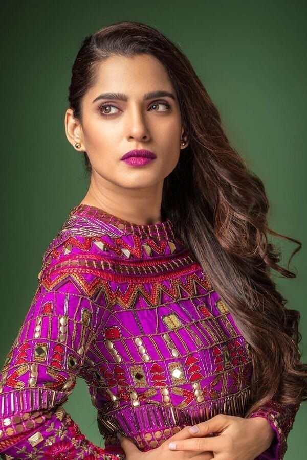 تصویر هنرمند Priya Bapat