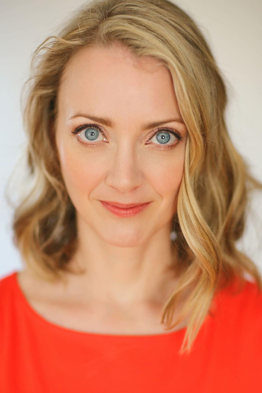تصویر هنرمند Lucy Davenport
