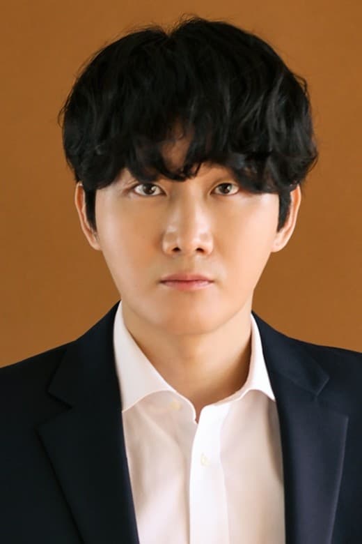 تصویر هنرمند Lee Yong-jin