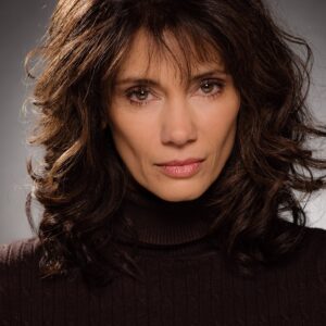 تصویر هنرمند Debrianna Mansini