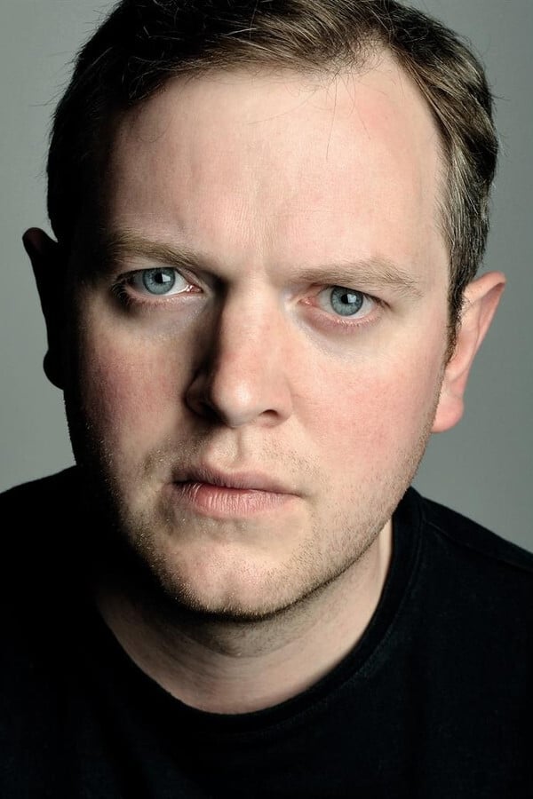 تصویر هنرمند Miles Jupp
