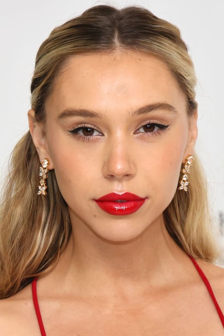 تصویر هنرمند Alexis Ren
