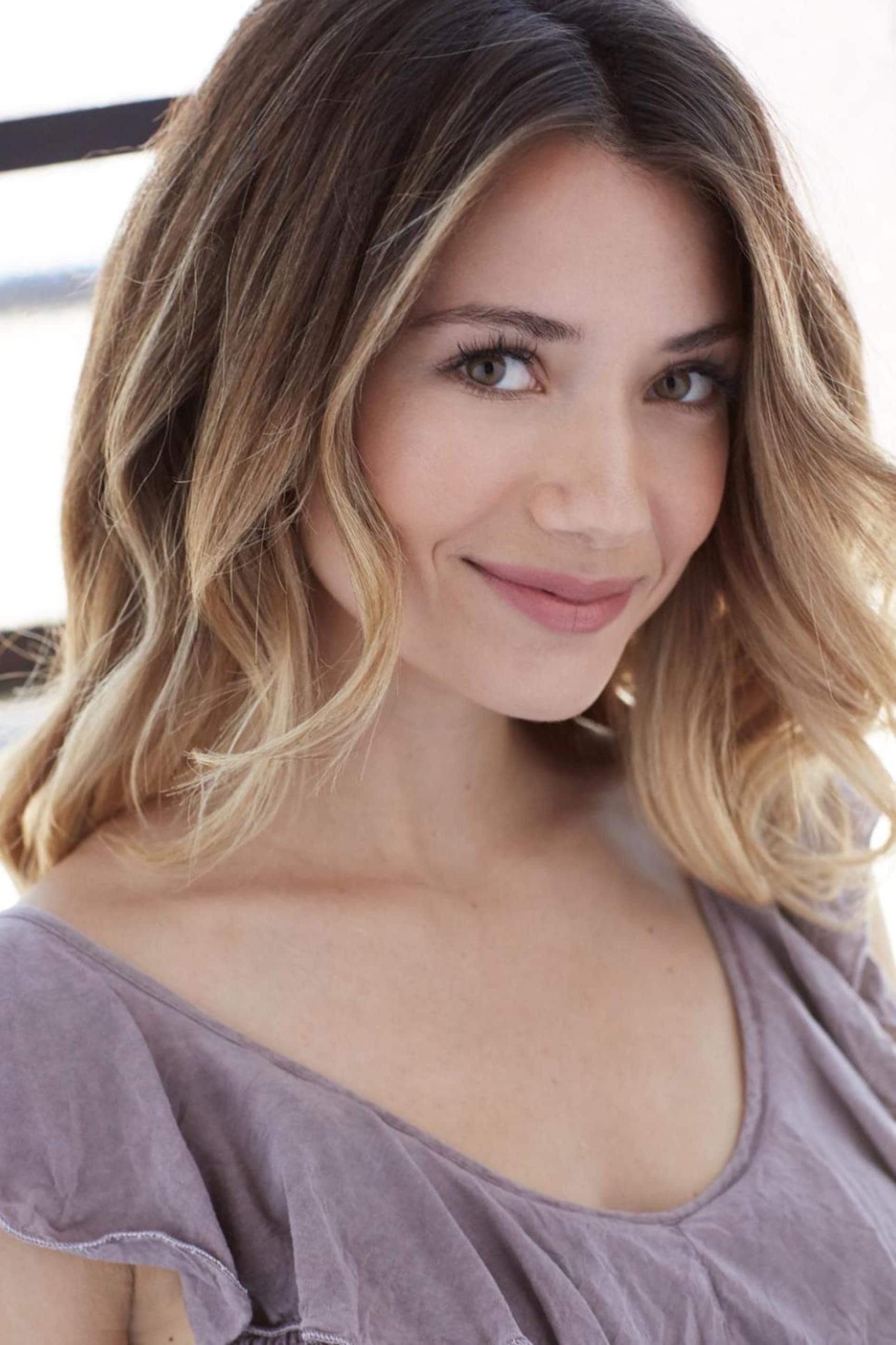 تصویر هنرمند Madison Bontempo