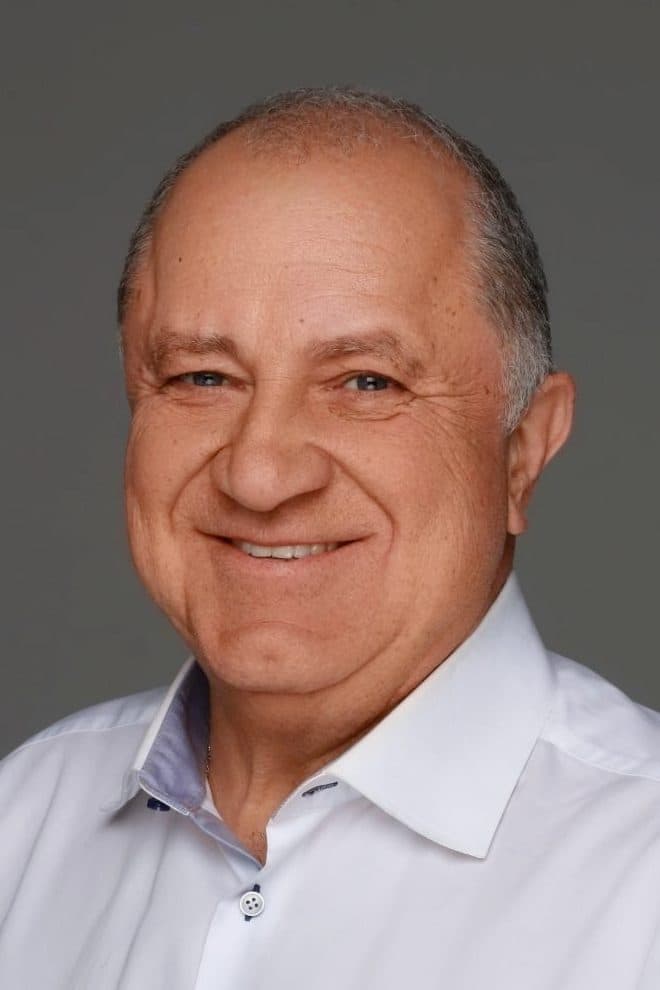 تصویر هنرمند Vladimir Sterzhakov