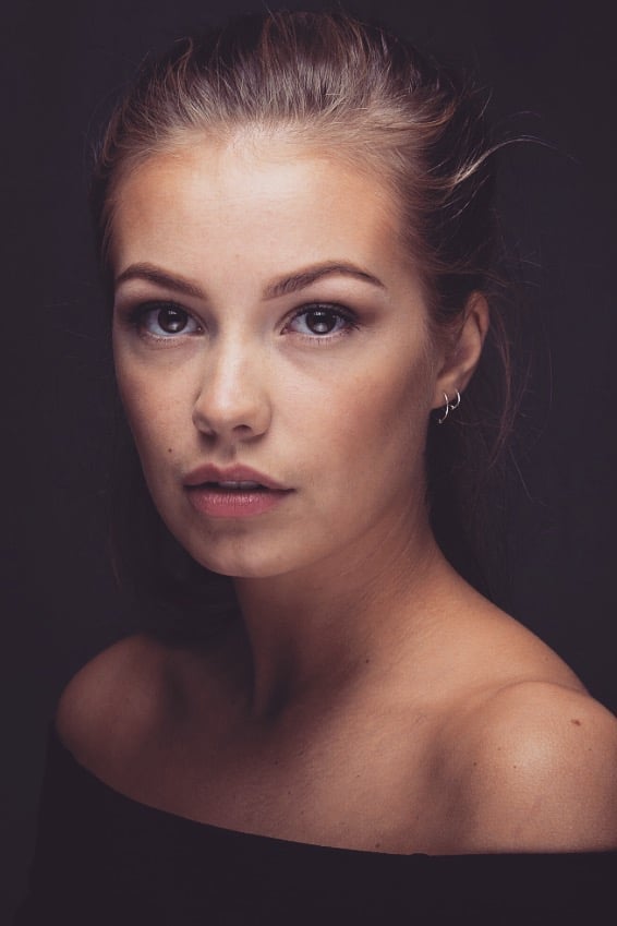 تصویر هنرمند Julia Bender