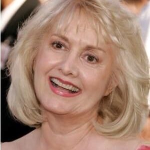 تصویر هنرمند Elizabeth Sanders