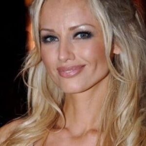 تصویر هنرمند Adriana Karembeu