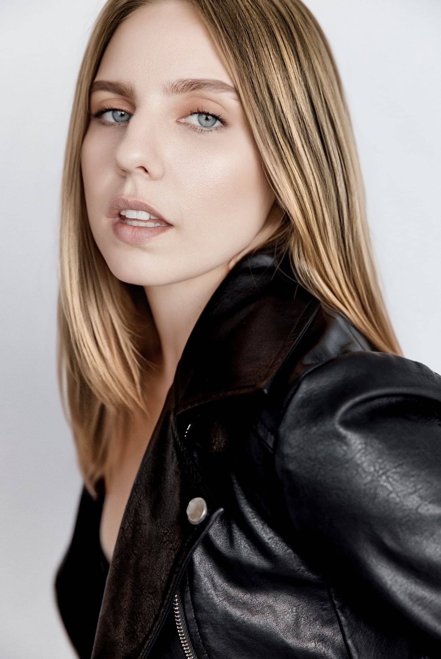 تصویر هنرمند Nicole Pastor