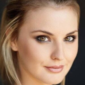 تصویر هنرمند Elidh MacQueen