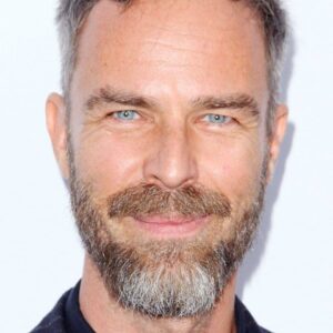 تصویر هنرمند JR Bourne