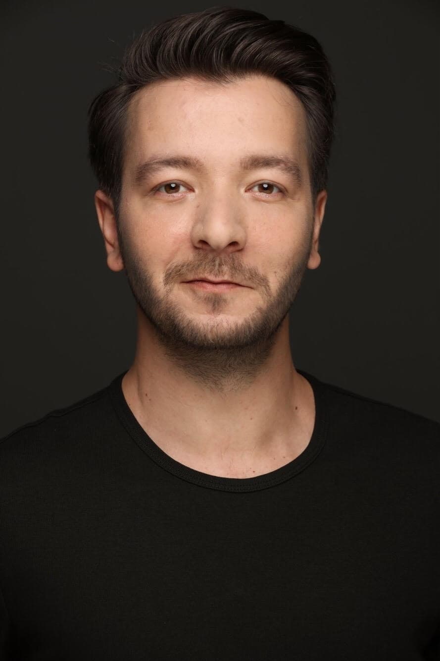 تصویر هنرمند Arın Kuşaksızoğlu