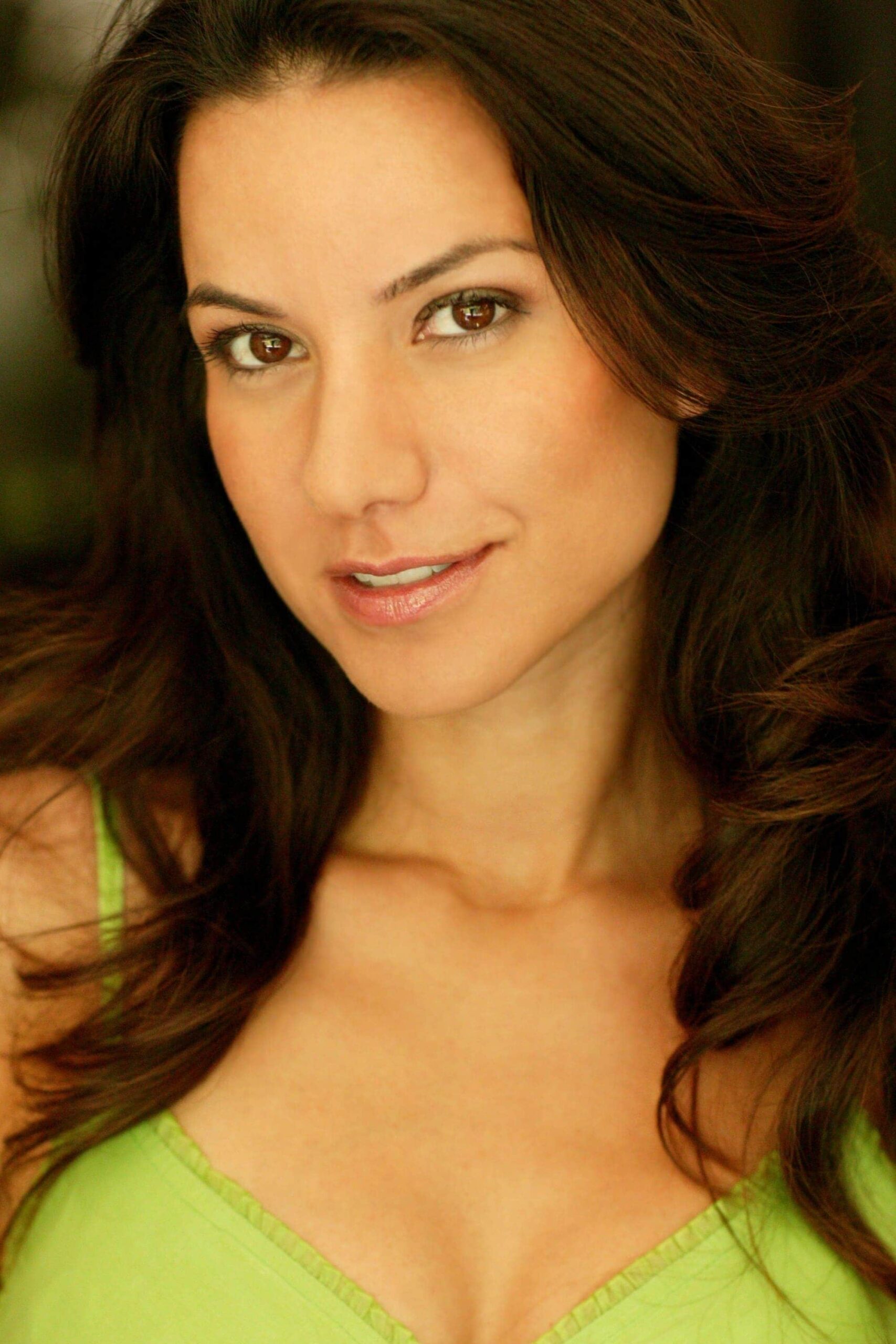 تصویر هنرمند Mina Olivera