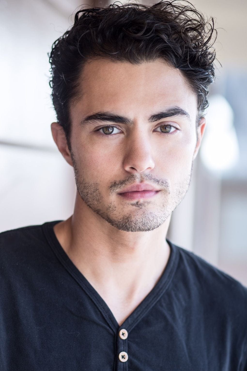 تصویر هنرمند Darren Barnet