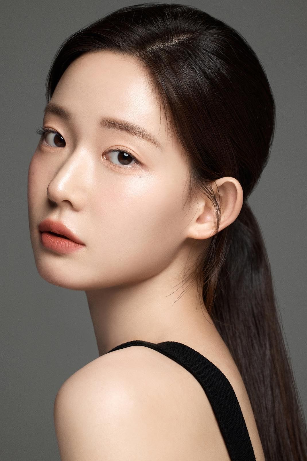 تصویر هنرمند Choi Yoon-ji