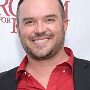 تصویر هنرمند Casey Nicholas Price