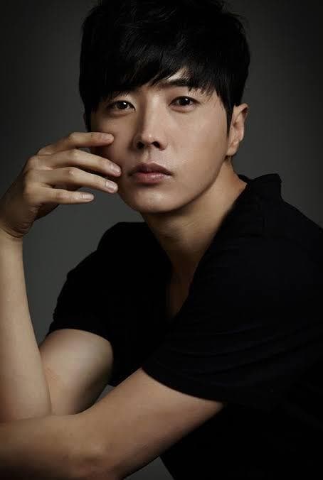 تصویر هنرمند Yoo Jang-young
