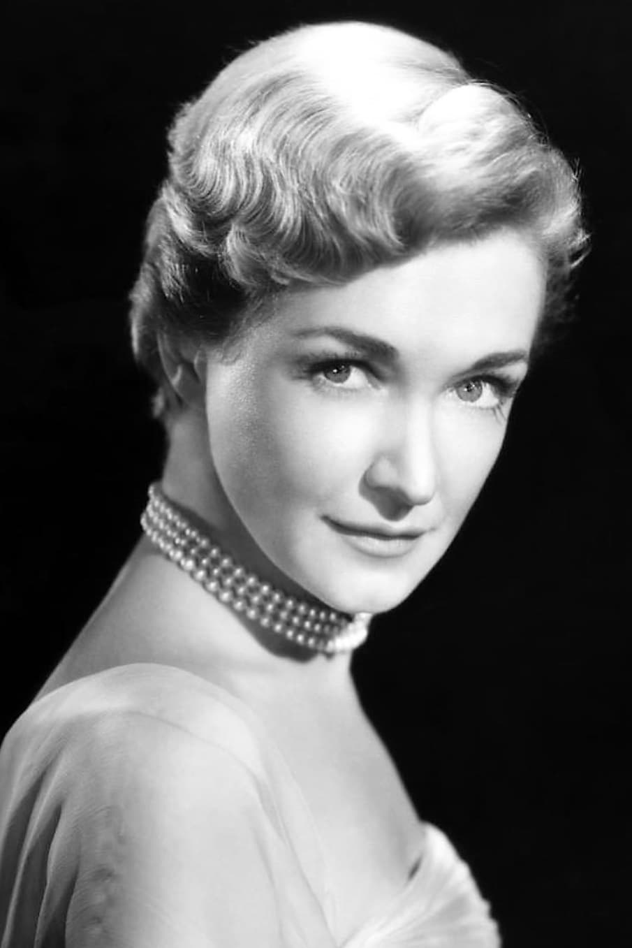 تصویر هنرمند Nina Foch