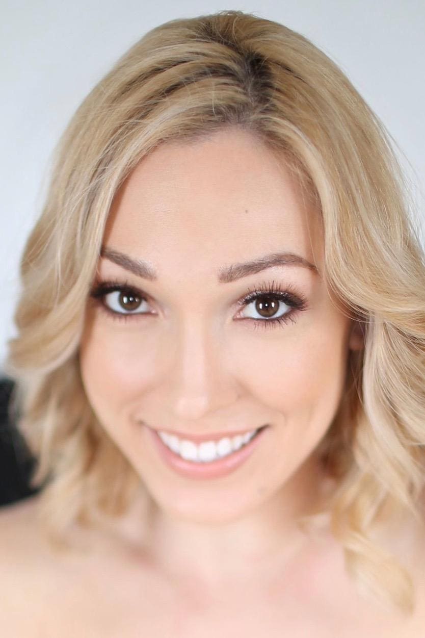 تصویر هنرمند Lily LaBeau
