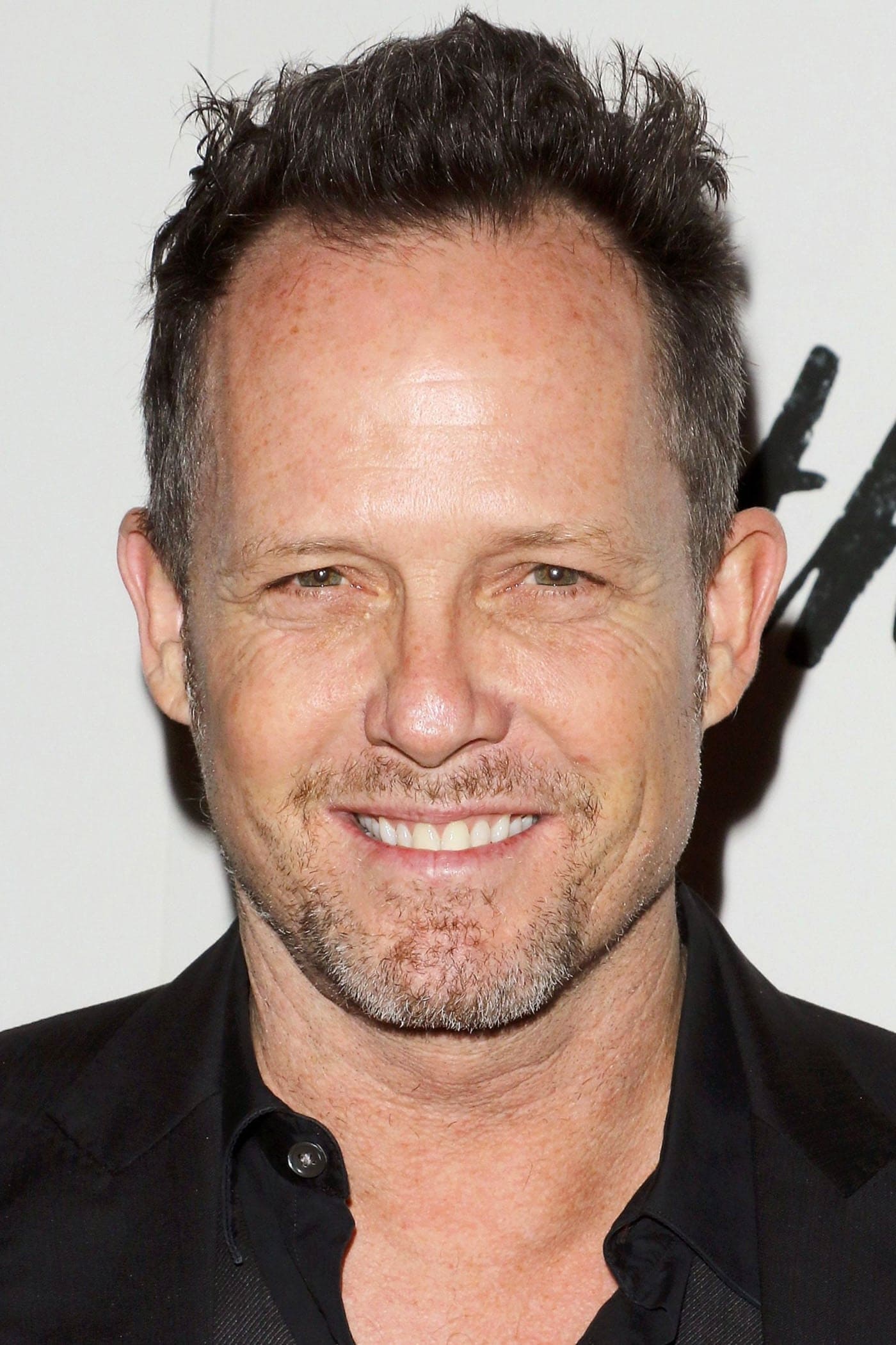 تصویر هنرمند Dean Winters