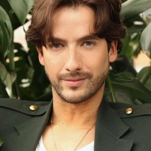 تصویر هنرمند Carlos Torres