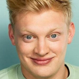 تصویر هنرمند Curry Barker