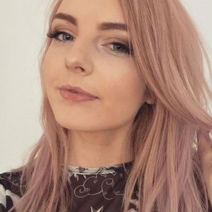 تصویر هنرمند Elizabeth Batty