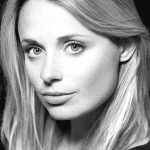 تصویر هنرمند Victoria Shalet