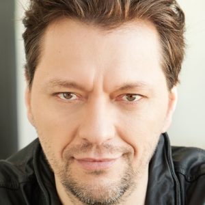 تصویر هنرمند Hugo Giroux