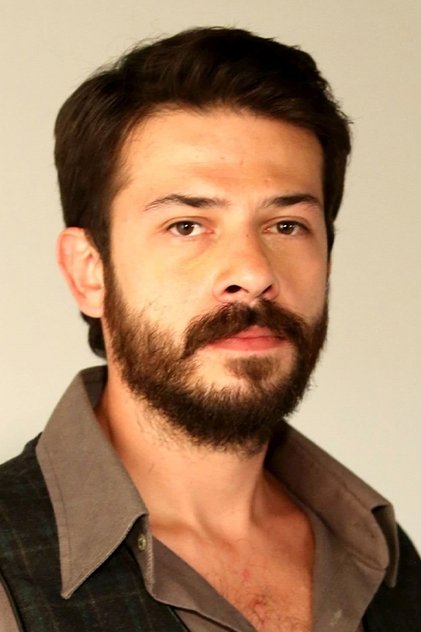 تصویر هنرمند Ahmet Tansu Taşanlar