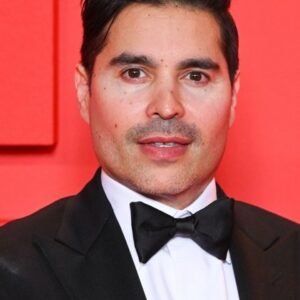 تصویر هنرمند Reza Fahim