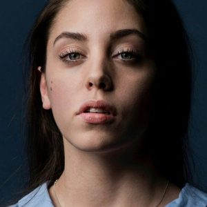 تصویر هنرمند Öykü Karayel