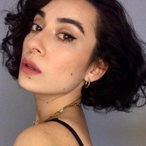 تصویر هنرمند Nihan Tufekcioglu