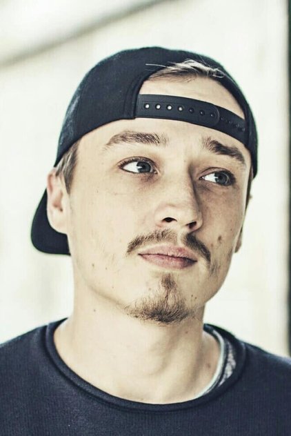 تصویر هنرمند Lukas Løkken