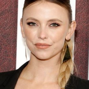 تصویر هنرمند Riley Voelkel