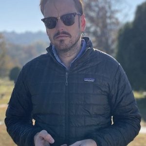 تصویر هنرمند Elliott Barker