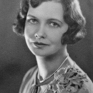 تصویر هنرمند Joyce Barbour