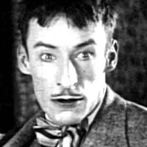 تصویر هنرمند Jack Lloyd