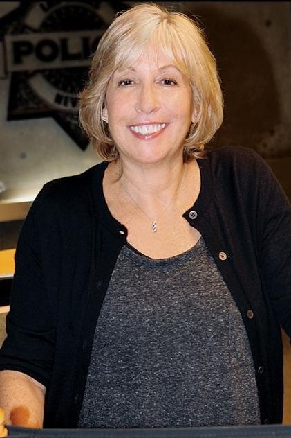 carol mendelsohn 8PlgEHno8Mvg4wqireq7ZQY6Y3a