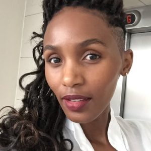 تصویر هنرمند Avumile Qongqo