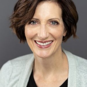 تصویر هنرمند Hillary Straga