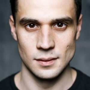 تصویر هنرمند Vladislav Tsenev