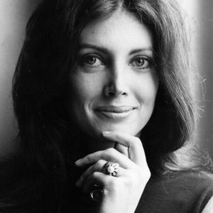 تصویر هنرمند Gayle Hunnicutt