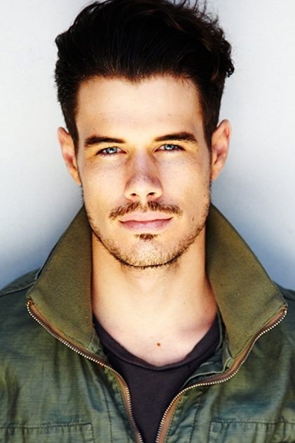 liam hall wyt24ecMpaBpCuSYVi5IIf5e24D