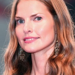 Photo of artist Louise Kugelberg